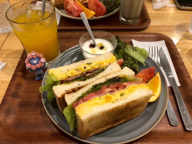 朝食