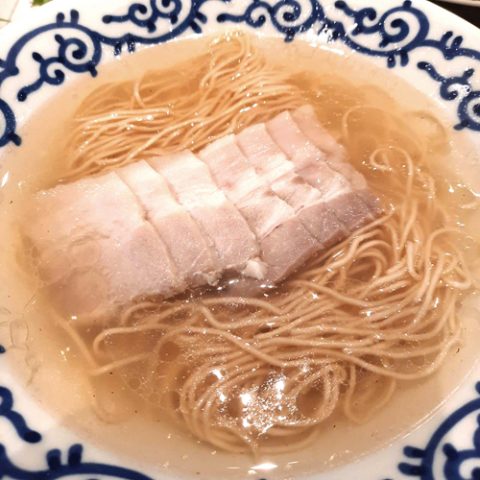 透き通るトンコツ